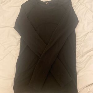 Black swiftly tech long sleeve!